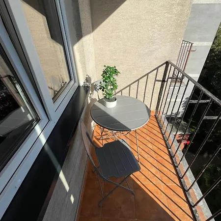 Pl. Dąbrowskiego 12 By Homeprime Warszawa